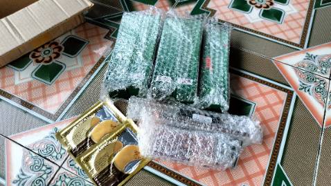 Shop đóng gói rất kĩ, mình rất ưng. 
Giao hàng đúng hẹn.
Sản phẩm tốt. Mình mua đơn >300k được tặng quà nữa, cảm ơn shop nhiều!