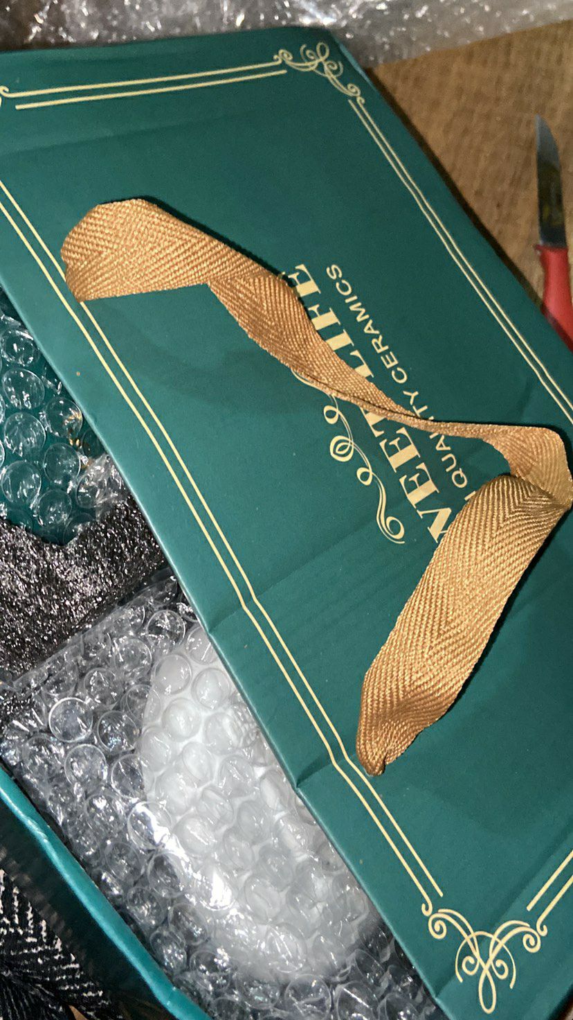 Shop đóng gói rất cẩn thận và giao hàng nhanh. cốc đẹp. tốc độ đun ấm cũng ok