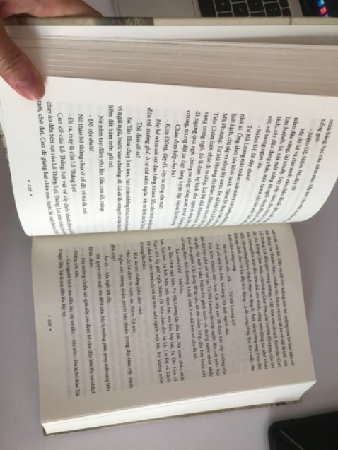 - Chất lượng sách được giao đến tốt, bọc sách kỹ
- Thời gian giao hàng trễ nhiều ngày so với lịch thông báo 
- Bìa tái bản thiết kế đẹp, chất liệu giấy tốt