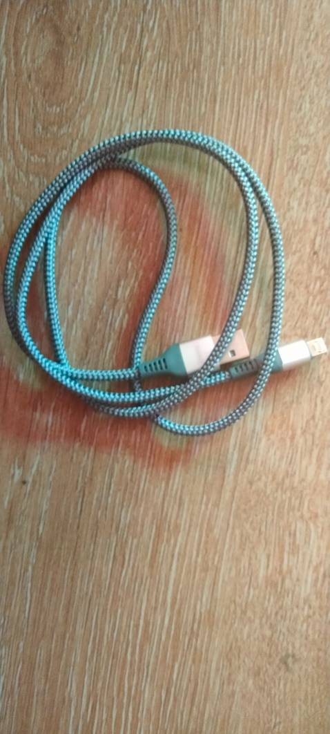 Đã nhận đc hàng rồi nha, cáp sạc bao đẹp,ko bt có bền hay ko, shipper thân thiện, sẽ ủng hộ shop dài dài