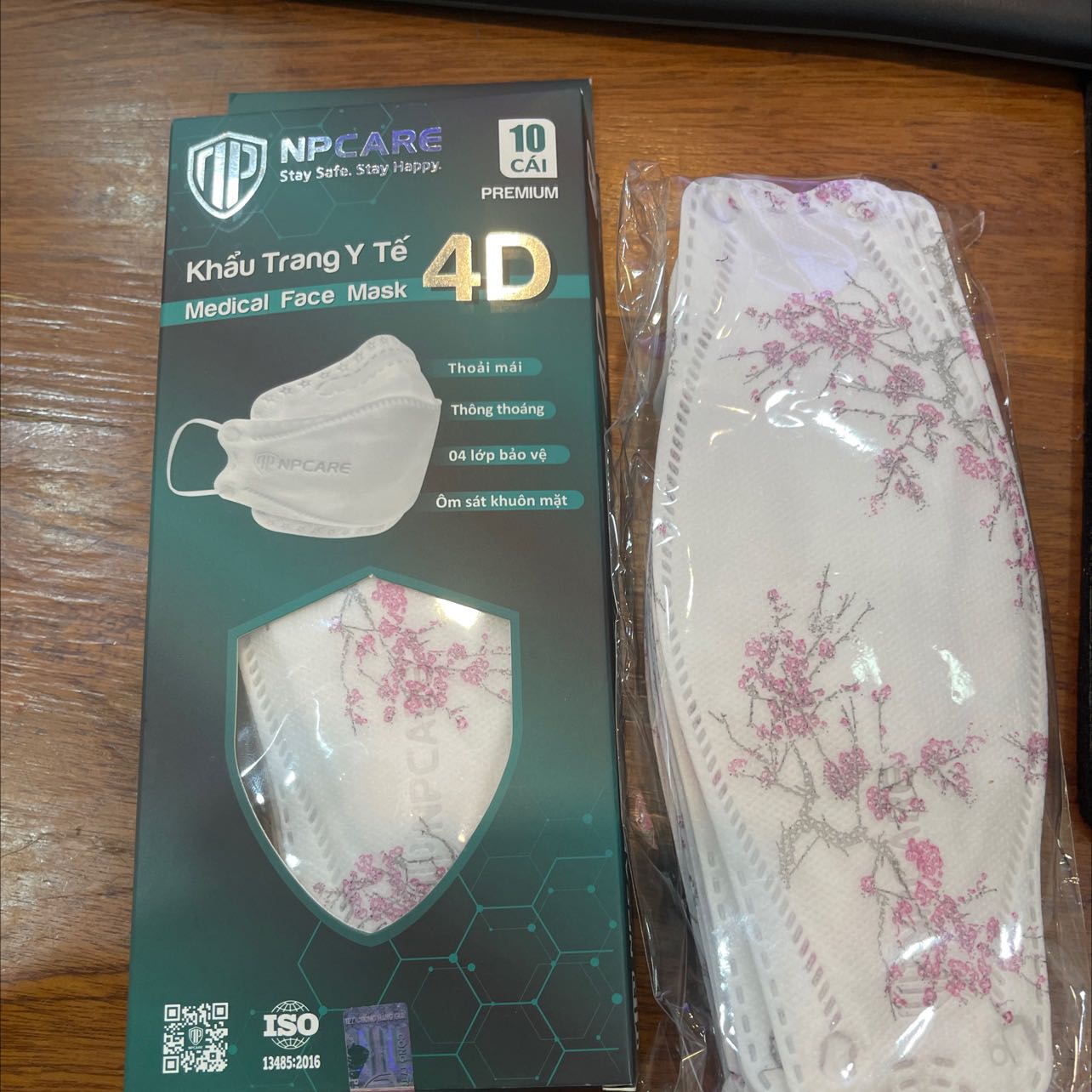 Sản phẩm dày dặn, khá ổn, nhưng giá thành hơi cao ạ !