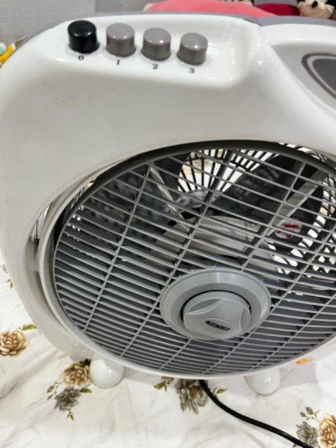 Mua quạt dùng được mấy ngày thì bị lỗi, gửi bảo hành mất thêm 1 tuần rồi Tiki gửi lại cho cái quạt đã qua sử dụng. Cách làm việc rất tệ Mua quạt dùng được mấy ngày thì bị lỗi, gửi bảo hành mất thêm 1 tuần rồi Tiki gửi lại cho cái quạt đã qua sử dụng. Cách làm việc rất tệ