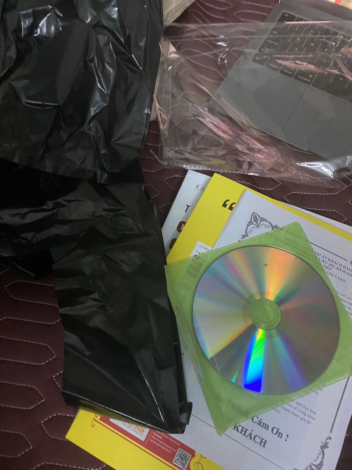 Giao nhanh, cần shop gửi file nghe, em không có ổ địa dvd