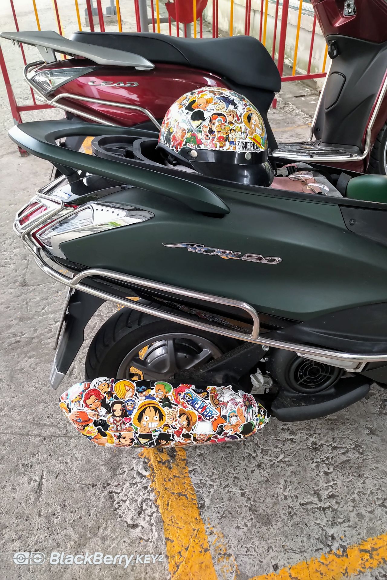 Đẹp, mới dán, chưa biết xài được trong thời gian bao lâu...