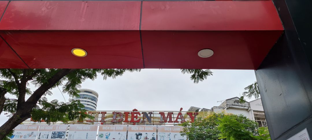 Sách có hình mẫu, ghi tên chú thích tiếng Việt + tiếng anh cho bé, bé nhìn rất thích. Combo rẻ hơn nhiều shop khác. Like nha 👍