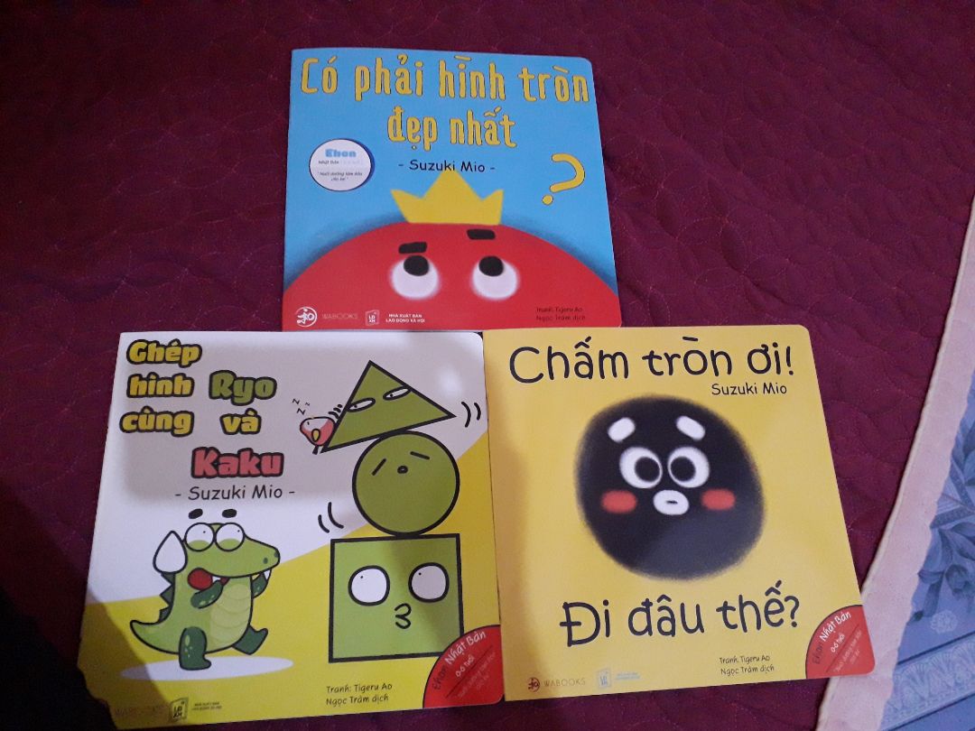 Shop giao hàng nhanh ,sách in màu đẹp ,nói chung là chất lượng tốt so với giá tiền