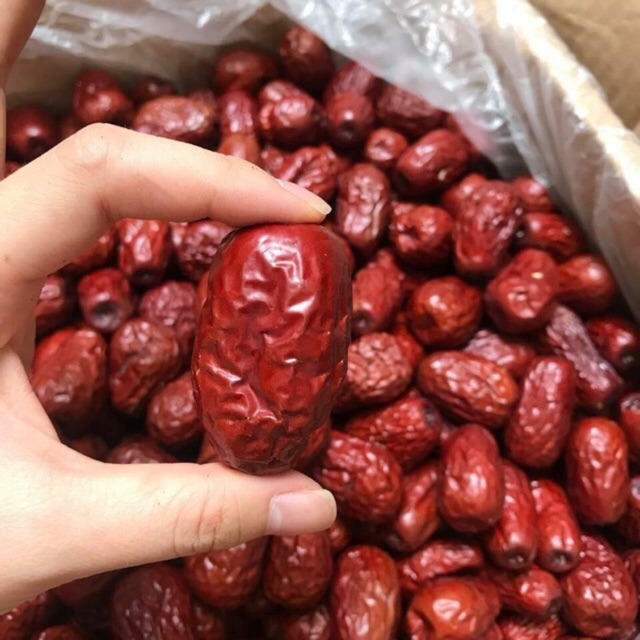 Táo đỏ quả to hạt nhỏ, ăn ngon, cơm dày, có vị ngọt tự nhiên, giá thành hợp lý, đóng gói kín và nhìn mát mắt
từ khi dùng táo đỏ và kỷ tử của shop mình thấy cơ thể khỏe hẳn ra và da dẻ nhìn mịn màng lắm
cảm ơn shop nhiều, mình sẻ mua thêm khi cần Táo đỏ quả to hạt nhỏ, ăn ngon, cơm dày, có vị ngọt tự nhiên, giá thành hợp lý, đóng gói kín và nhìn mát mắt
từ khi dùng táo đỏ và kỷ tử của shop mình thấy cơ thể khỏe hẳn ra và da dẻ nhìn mịn màng lắm
cảm ơn shop nhiều, mình sẻ mua thêm khi cần