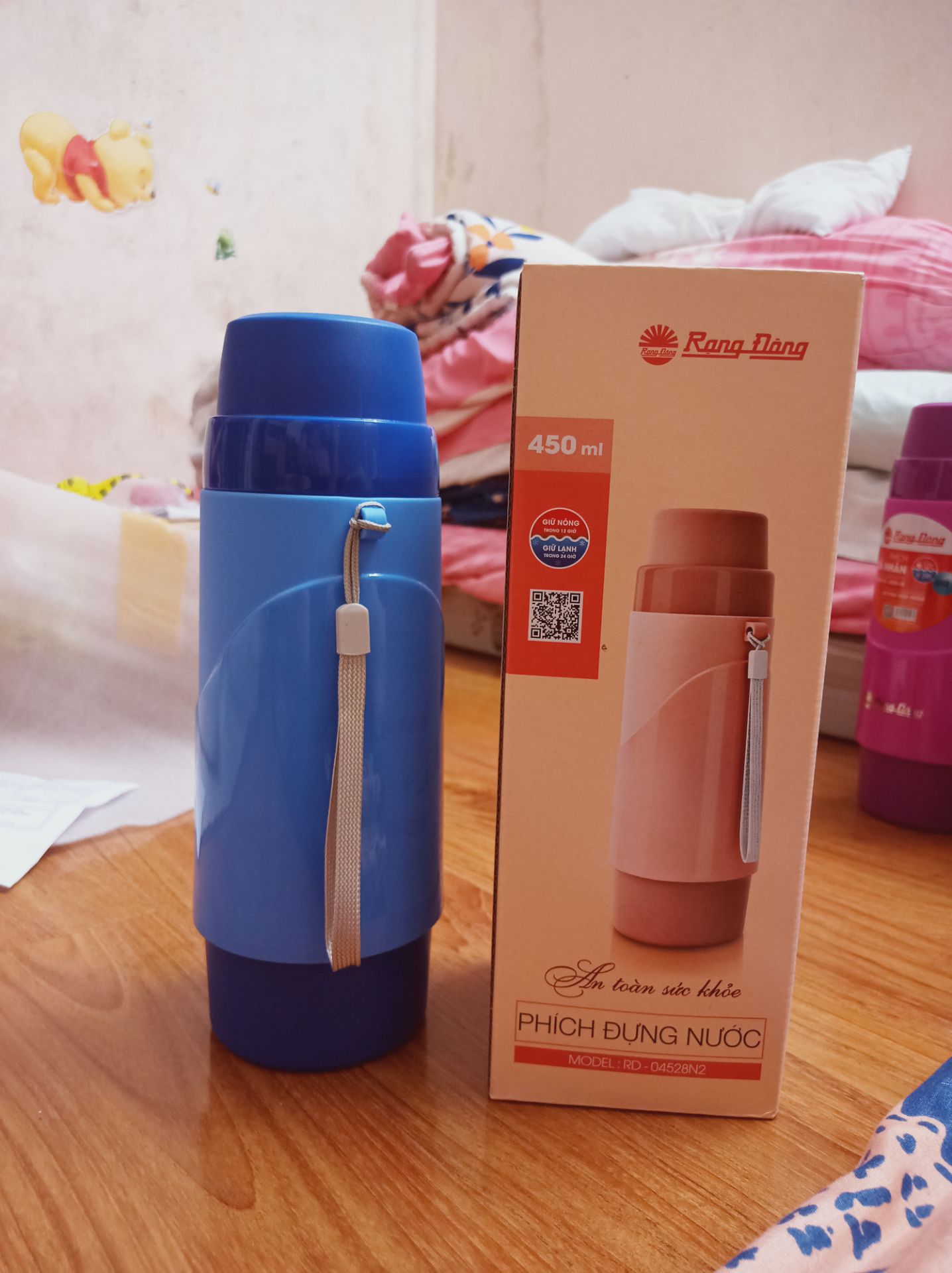 Hàng đúng mô tả, shop đóng gói rất cẩn thận, bình to hơn loại 500ml của Nhật một chút song giữ nóng tốt hơn nhiều.