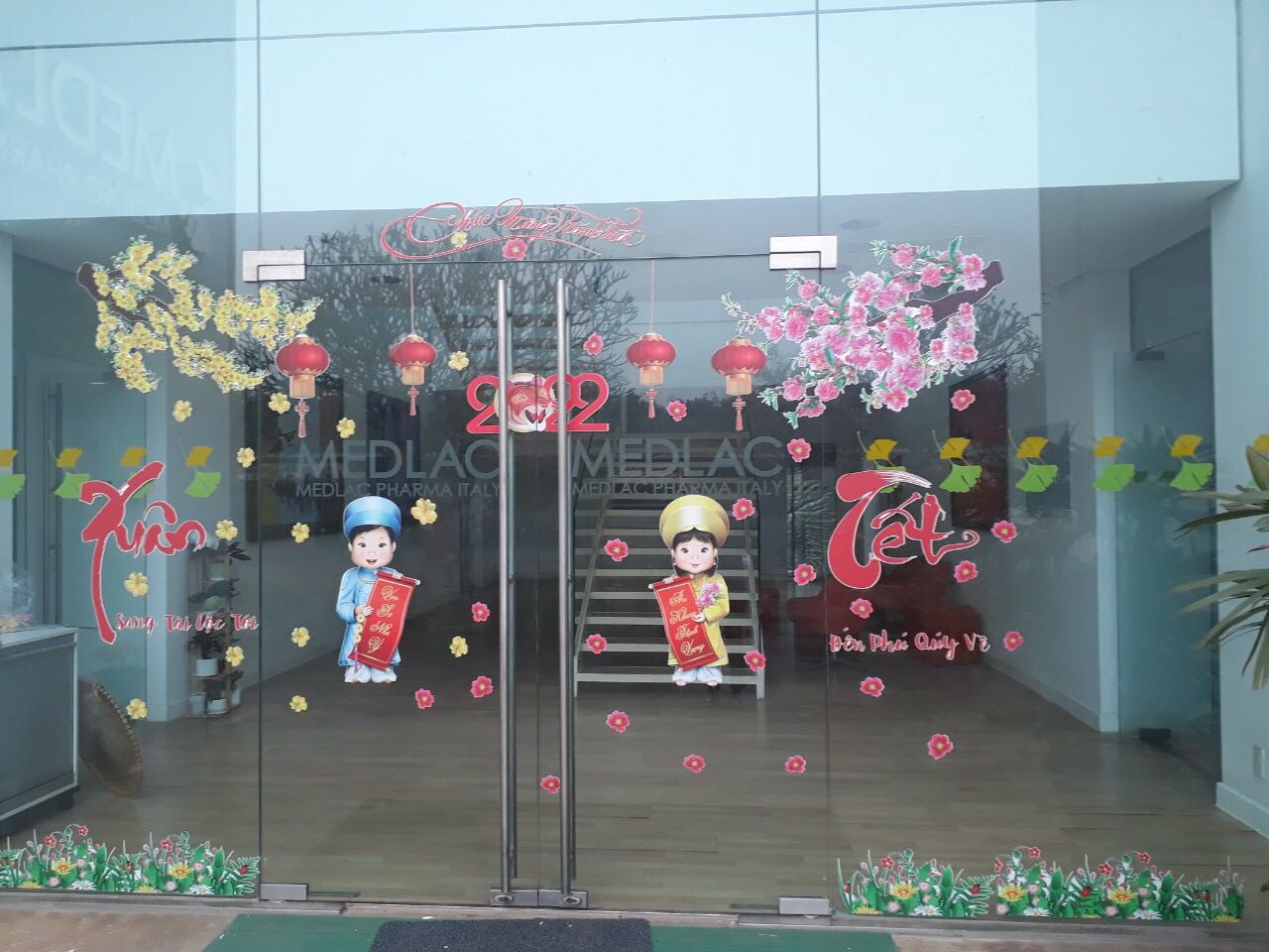 Shop rất chu đáo với khách, hướng dẫn tận tình cách sử dụng. Hàng đẹp, rất đáng tiền! Cám ơn Tiki và Shop!