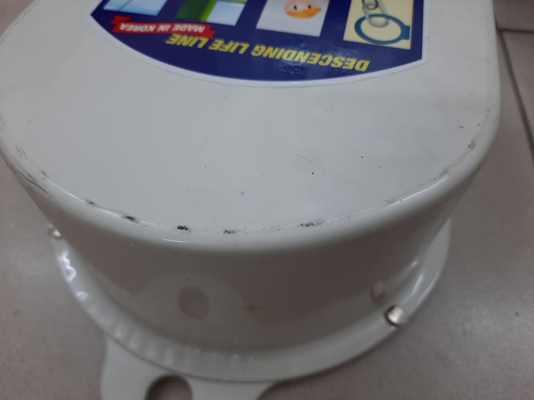 bị sét, trầy như hàng đã sử dụng. Đề nghị Tiki đổi lại hàng mới.