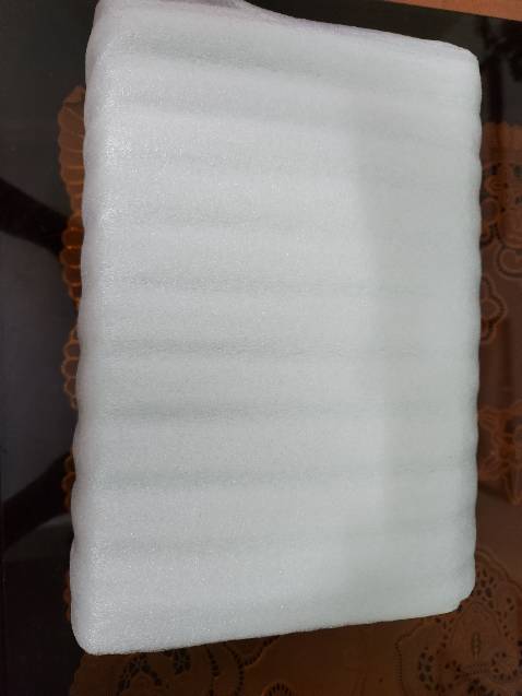 Giao hành nhanh, shop đóng gói cẩn thận, vuông vức như bánh chưng. Giá cả hợp lý. À, sách mình nhận được k có màng co, hơi khác so với các cuốn khác của nhà O+