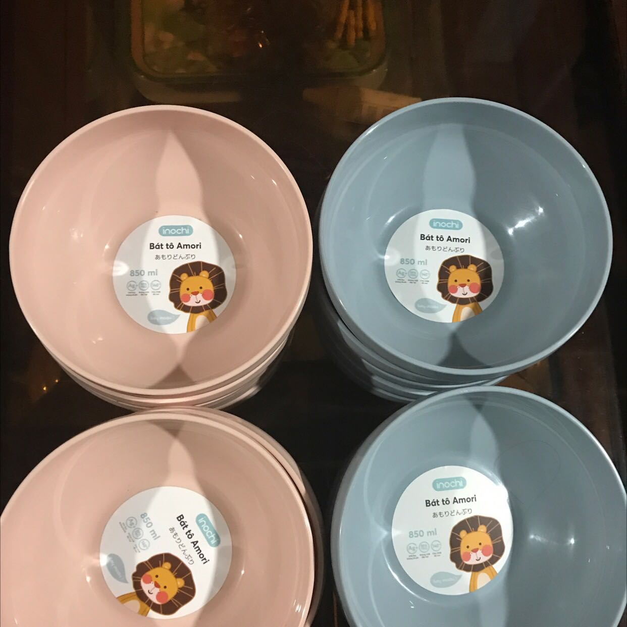 Đặt 20 cái, nhận được 10 bát màu hồng , 10 bát màu xanh,  màu nào cũng đẹp, bát chất lượng như quảng cáo.