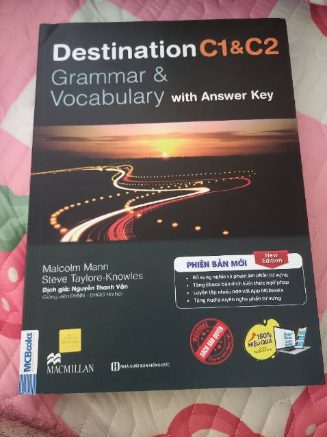 Chất lượng sách thì khỏi bàn rồi nhưng đóng gói sơ sài quá móp góc sách rồi