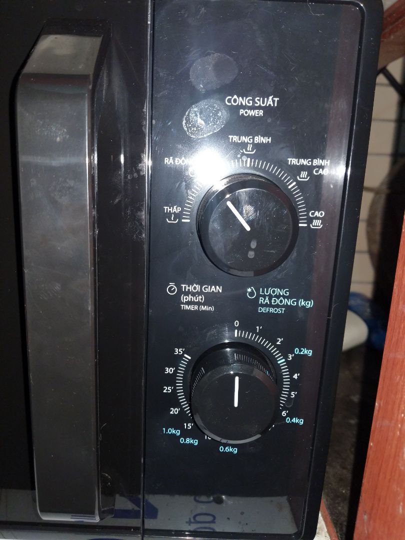 Tiki và bên cửa hàng điện mây Cường Việt giao hàng nhanh. Lò chạy rất êm, vỏ nhựa dễ lau chùi. Nút vặn chắc chắn. Tiki và bên cửa hàng điện mây Cường Việt giao hàng nhanh. Lò chạy rất êm, vỏ nhựa dễ lau chùi. Nút vặn chắc chắn.