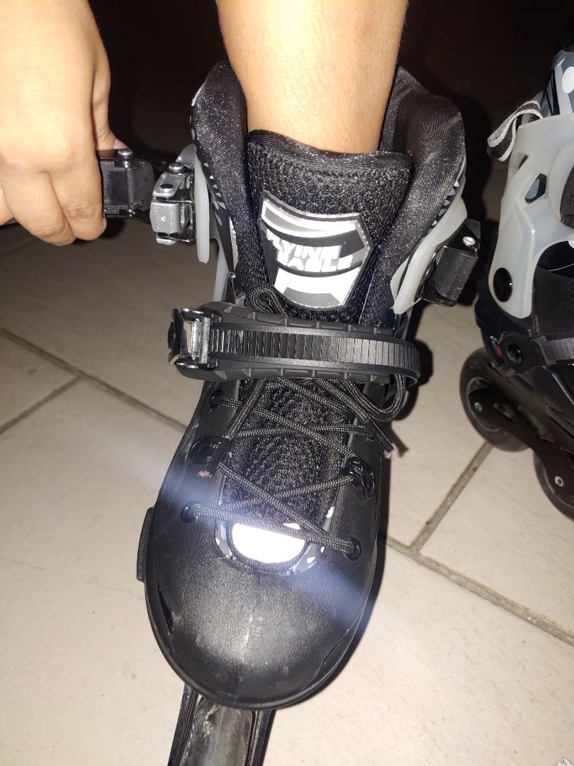 Tệ. Chơi được đúng 3 buổi