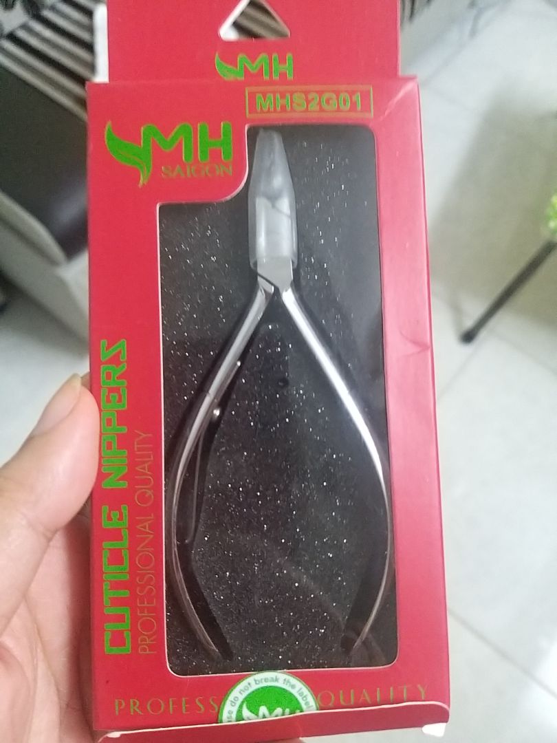 Kềm bị cứng, di chuyển khó