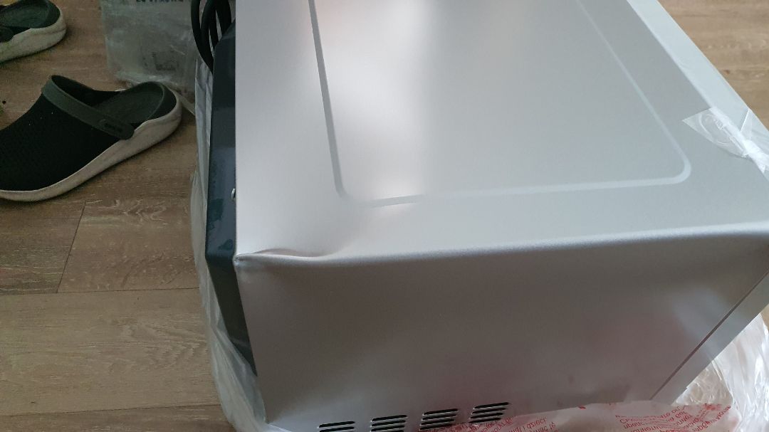 giao hàng vì dịch nên 2 tháng mới đc nhận hàng, hàng nhận đc thì thùng đã nát, hôi thối mùi mắm, sản phẩm thì móp méo, chưa biết có sử dụng đc ko, yêu cầu tiki giải quyết, nhận hàng xong chỉ muốn trả lại