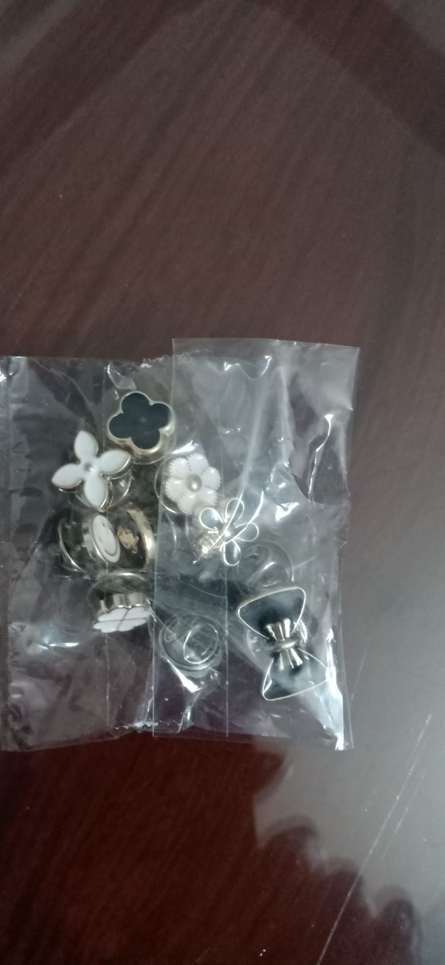 quần đẹp chất lượng tốt như hình nhưng mình 50kg cao 1m56 mặc xl mới thoải mái. size L hơi chật tí. mọi người tham khảo mà chọn size nhé.