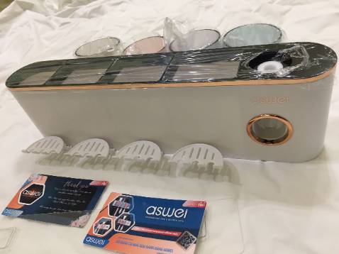 ***% hàng nhận được giống bài viết và video giới thiệu.

02.Tất cả được lắp ráp trên 1 thân kệ gồm: cốc, giá treo bàn chải đánh răng, dụng cụ nhả kem đánh răng tự động, hộc nhỏ chứa mấy đồ linh tinh nữa.

03.Mẫu mã đẹp, màu sắc bắt mắt.

04.Thân kệ là nhựa cao cấp,miếng dán chịu lực tốt, lắp rất nhanh, không mất công đi mượn khoan vít....

05.Nhả kem ổn.

06.Từ khi lắp mẫu kệ này, mỗi lần vào thấy sang, gọn gàng hơn trước rất nhiều.

07.Đây là mẫu kệ mình rất ưng ý, trước có sử dụng mẫu kệ khác nhưng không ưng bằng em này.

08.Một sản phẩm tốt từ hãng aswei, nên tin tưởng dùng nha các thím.