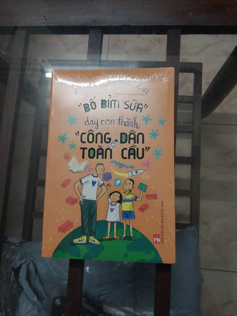 Đây là tác giả yêu thích của mình. Rất hài lòng khi nhận được sách được đóng gói cẩn thận.