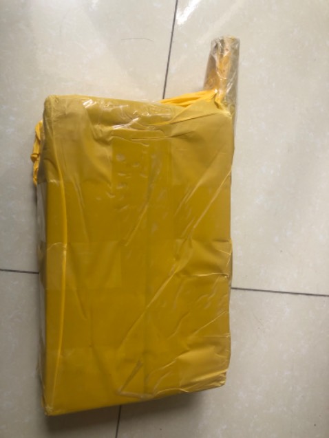 Mình thấy nội dung nó nhạt nhạt kiểu gì í. Tập đầu thì cứ nói vòng vo về việc tìm mẹ sang tập 2 thì tuyến tình cảm có đi lên nên cũng đỡ nhàm. Đọc cuốn sách này xong bạn sẽ có thêm kiến thức về màu sắc cũng như góc nhìn của một người bị mù màu hoàn toàn. 4 sao nha