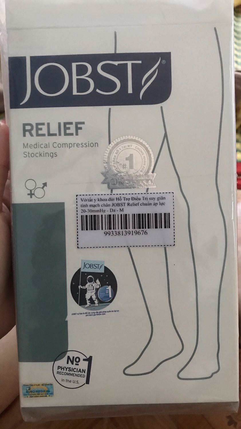 Vớ hở ngón, dài gần hết đùi, ôm khít vừa vặn. Lúc đặt mua cũng hồi hộp vì giá cao mà ko bik ntn. Nay đi thử đc 2 ngày thấy rất vừa vặn, thoải mái. Có hướng dẫn sử dụng rất chi tiết và cụ thể. Sản phẩm có tem chống hàng giả. Về lâu về dài chưa bik hiệu quả ntn, nhưng trước mắt là hài lòng!