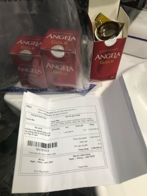 Vừa nhận hàng được đóng gói tốt không thấy gì sai nên xé hộp ra thì hộp thuốc cũng niêm phong rất kỹ. Nhưng khi mở một hộp ra để sử dụng thì hủ thuốc bên trong hộp đã bị bể nát. Quá thất vọng luôn.