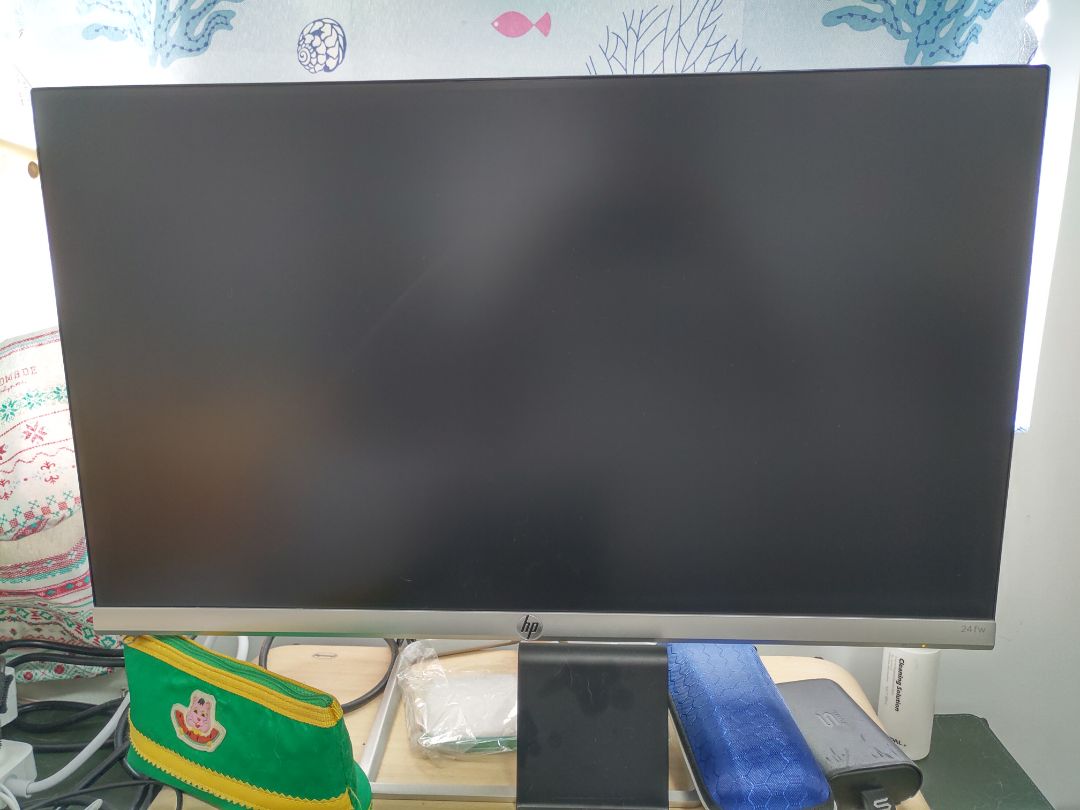 Cty kêu mua chứ đó giờ ko thích HP. Tuy nhiên nhận xong xài 1 thời gian mê ghê, giá vừa phải nhưng mỏng, nhẹ, độ phân giải ok cho làm việc và đỡ mỏi mắt.