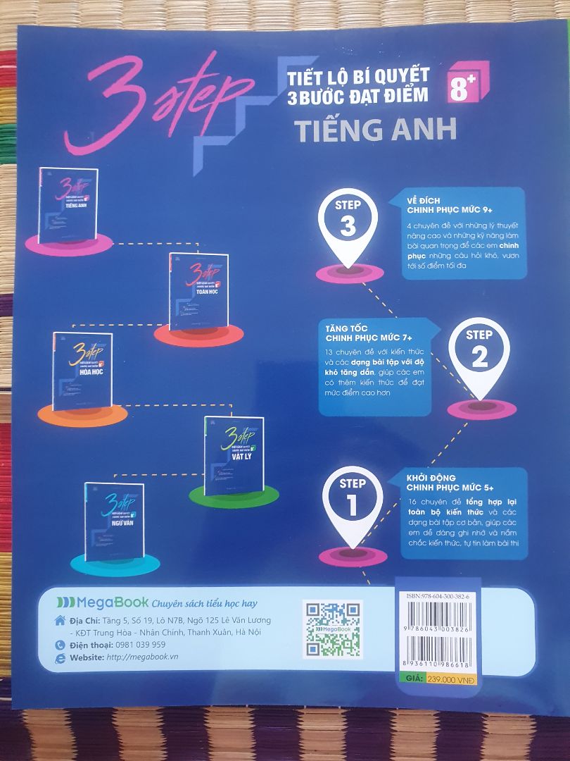 Sách đẹp,to, và tương đối dày. Khâu đóng gói, vận chuyển vô cùng tuyệt. Bài tập nhiều, trông có vẻ rất hay, bài giải chi tiết, chữ vô cùng dễ đọc