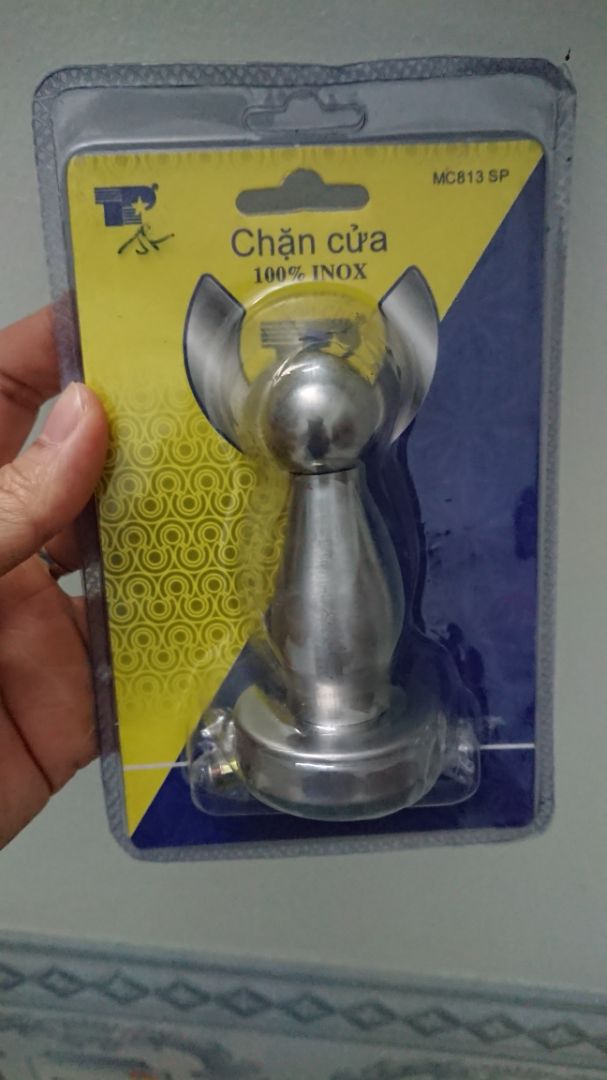 Giao hàng thiếu miếng dán mặc dù giới thiệu sản phẩm có