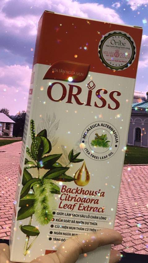 Sản phẩm thấy chiết xuất từ lá chanh lim và trị mụn lưng nữa nên mk mua thứ, đóng gói đẹp và tư vấn nhiệt tình á