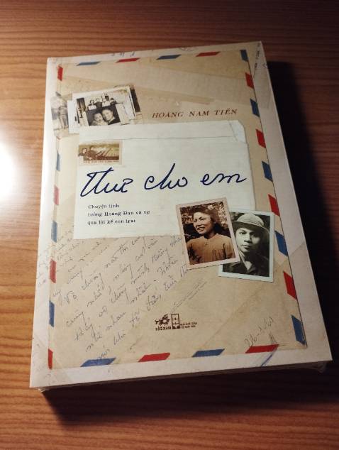 Cảm ơn Tiki đã tài trợ chương trình để mình nhận được cuốn sách mình yêu thích vào đúng ngày sinh nhật 🩷
Nội dung sách trên mxh cũng review nhiều rồi và mình cũng từng đọc bản E-book thì hay không có gì phải bàn, giọng văn rất gần gũi và chuyện tình thì siêu ngọt ngào 🍭
Sách in giấy đẹp chữ nét, bìa cũng xinh nữa 🥰