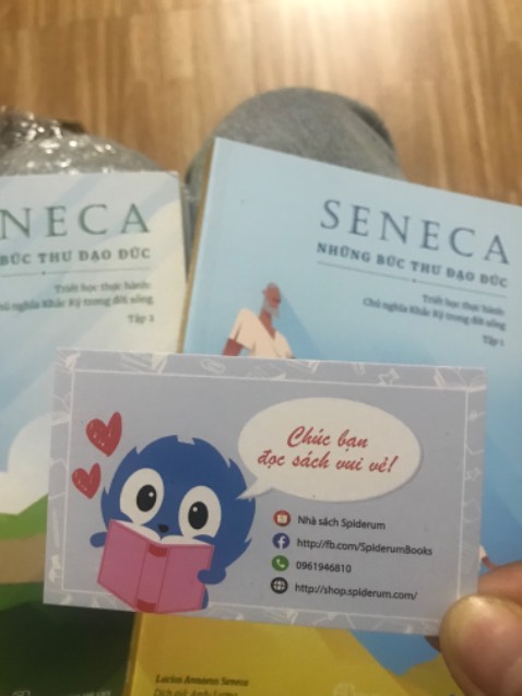 Hộp đẹp, đóng gói rất chi là cẩn thận.
Như cách trong chủ nghĩa Khắc kỷ đề cập vậy.