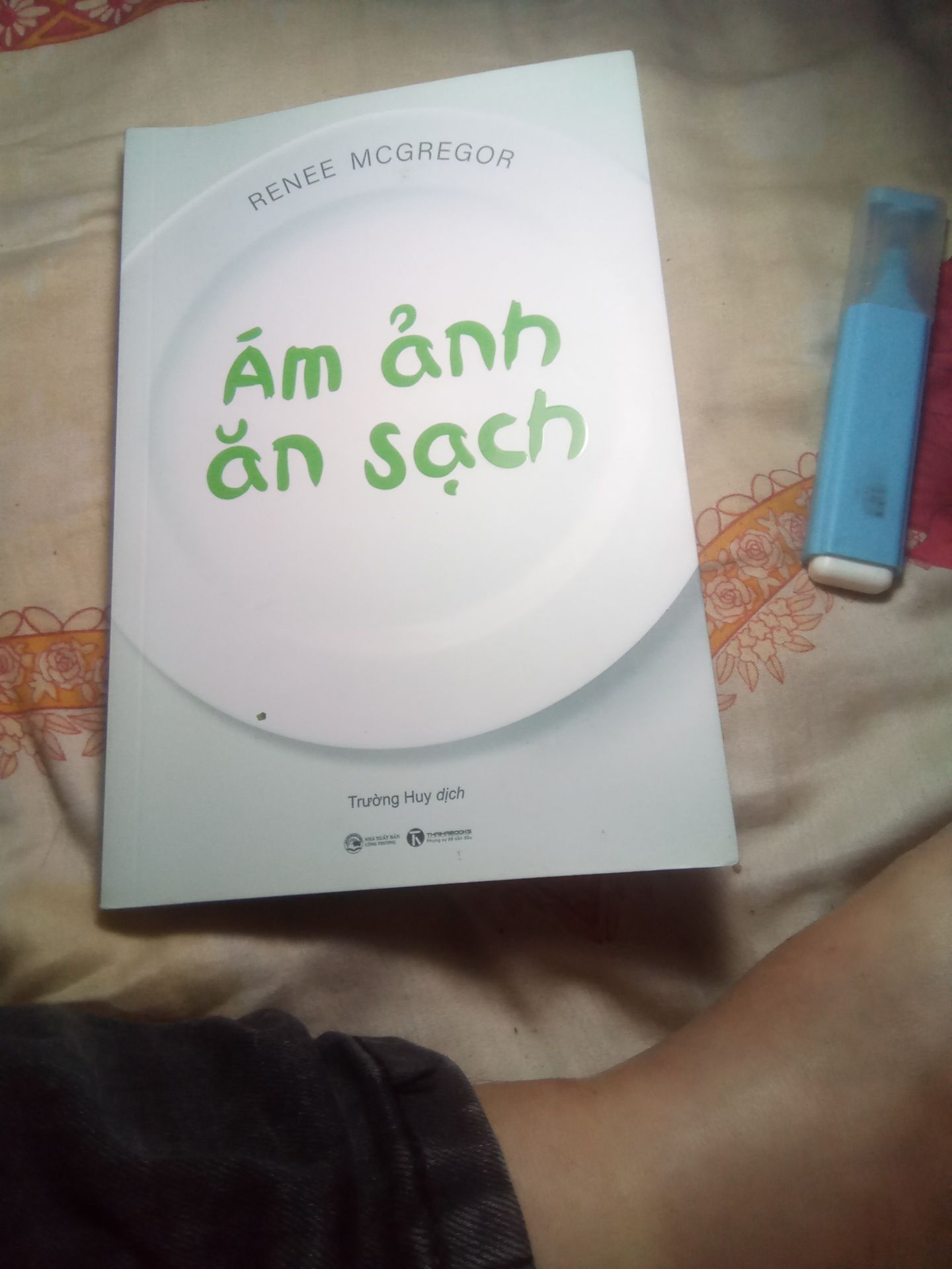 khá là hay .Không phí đồng tiền mua sách .Ai đang rơi vào những chế độ ăn thời thượng như low carb thì nên đọc cuốn này