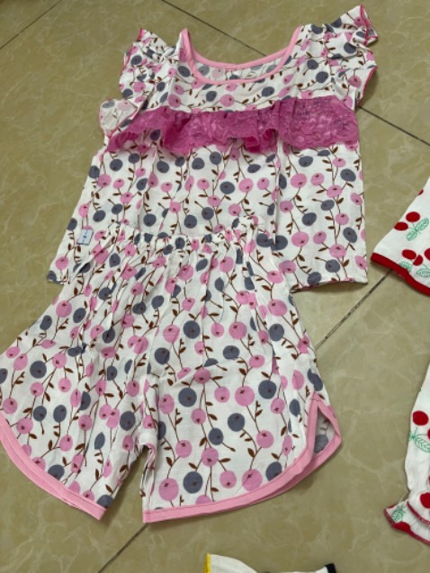 Vải mềm, mịn, dễ thương! Giao hàng nhanh. Mình mua giá khuyến mãi 60k thì ok, chứ giá gốc 150-200k thì hơi chát 🥰