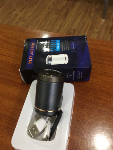 Nhận hàng ưng ngay luôn, đã *** thử. Máy chạy êm, cạo sạch lắm, nhỏ gon ae mang đi làm đi du lịch rất tiện.
Shop tư vấn nhiệt tình, hàng bán chất lượng nha, cảm ơn shop, mọi người yên tâm mua hàng nhé !!!