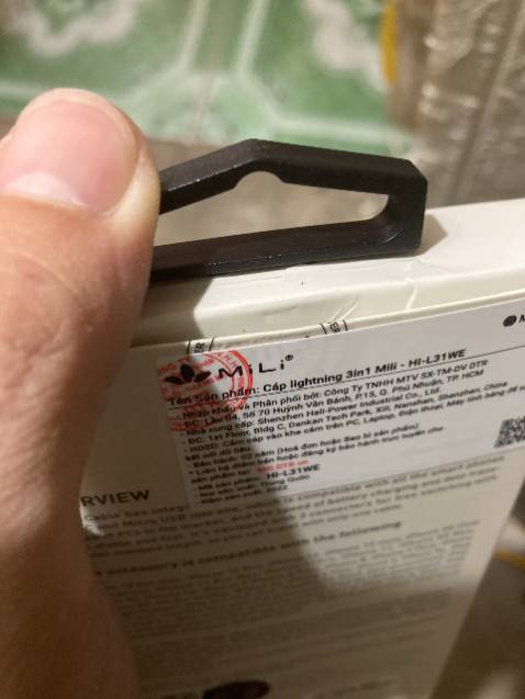 Sạc ok, bao bì hoành tráng. Nhưng khi nhận hàng thì đã bị bóc mất niêm phong. Không biết có bị đánh tráo hàng k. Tin tưởng tiki nên vẫn nhận hàng