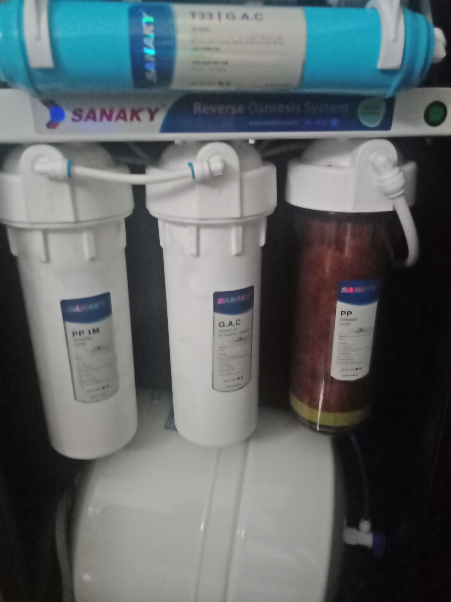 Kính gửi shop Khánh Ngọc. Tôi đặt 3 lõi lọc SANAKY như hình đính kèm nhưng lõi lọc quá nhỏ không vừa với cái hiện tại của máy lọc nước nhà tôi. Tôi muốn trả lại hàng hoặc shop có thể gửi sản phẩm khác được khổng vậy?