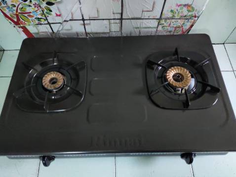 Bên giao hàng không lắp đặt nên KH phải tự lắp đặt. Bếp to bị thiếu mất đầu hâm, Tiki vui lòng liên hệ hãng để giải quyết giúp mình vụ này sớm nhé, bếp đã lắp vào mà chỉ được 1 bên bếp, bên kia không có đầu hâm nên không dùng.