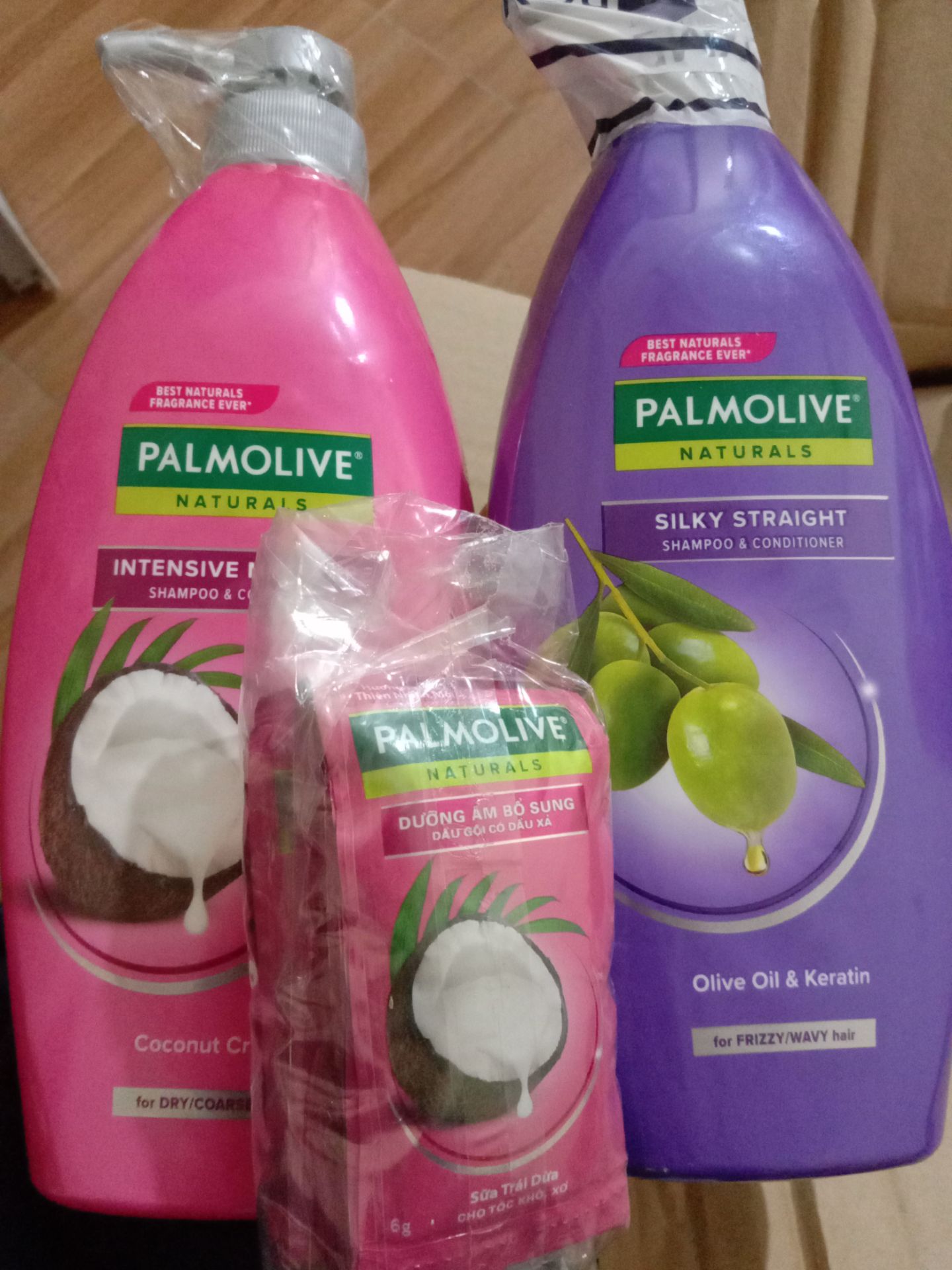 Giá hợp lí mà chai siêu to luôn nhaa mọi người. Quá ưng luôn ạ. Nếu dùng hợp với tóc thì sẽ đặt tiếp ạ. Mong là phù hợp với tóc.