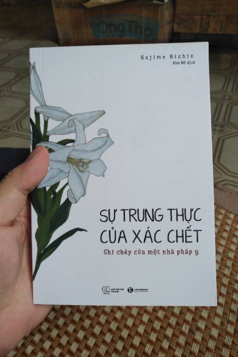 Wow, mình luôn bị bất ngờ với thời gian giao hàng của Tiki khi vừa đặt bữa trước là bữa sau được giao tới rồi. Về chất lượng sách thì cực kỳ ổn luôn, chưa kể giá còn mềm hơn đáng kể so với khi mua trực tiếp ở hiệu sách. Nói chung Tiki luôn là lựa chọn số một với mình khi muốn đặt sách. Thêm một điểm cộng nữa là anh nhân viên giao hàng của Tiki rất thân thiện.