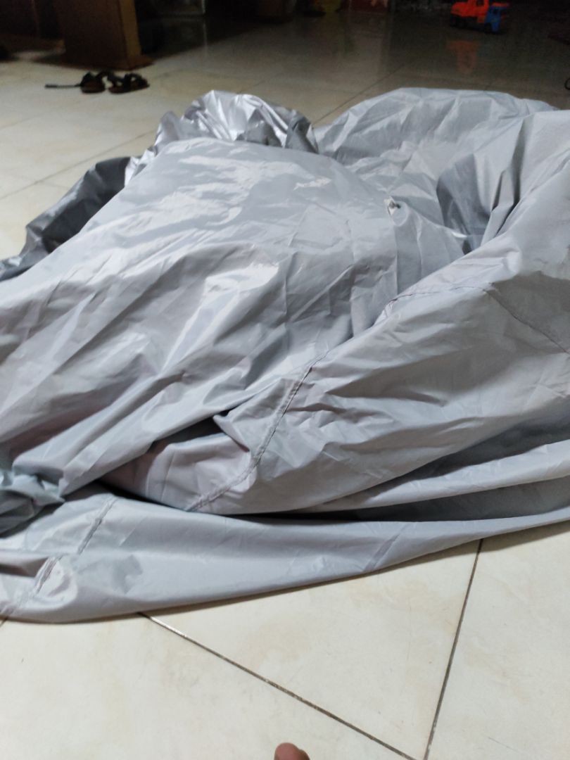 Rất không hài lòng, vì:
-Giao hàng không đúng màu sắc sản phẩm.
-Sản phẩm mỏng dính, sau một đêm sương ướt trong ướt ngoài.