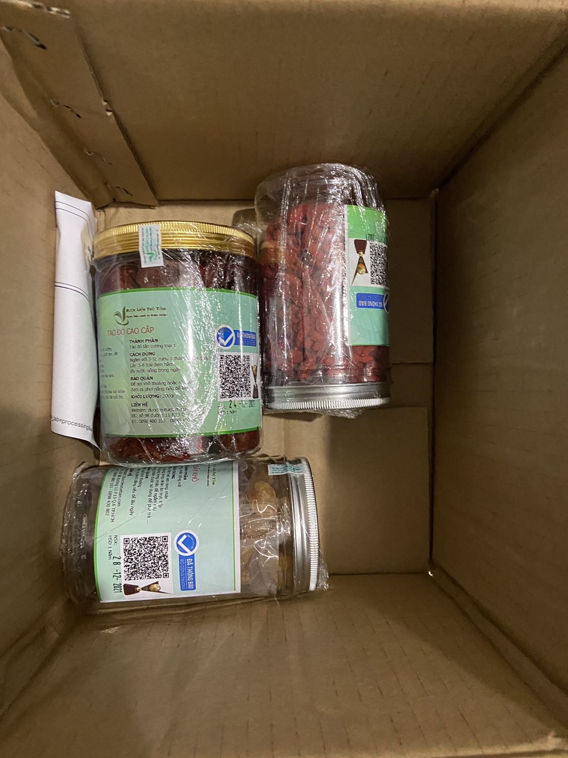 Đóng gói cẩn thận, giao hàng nhanh, nhìn sơ qua thì date mới, sp khô ráo vote 5*