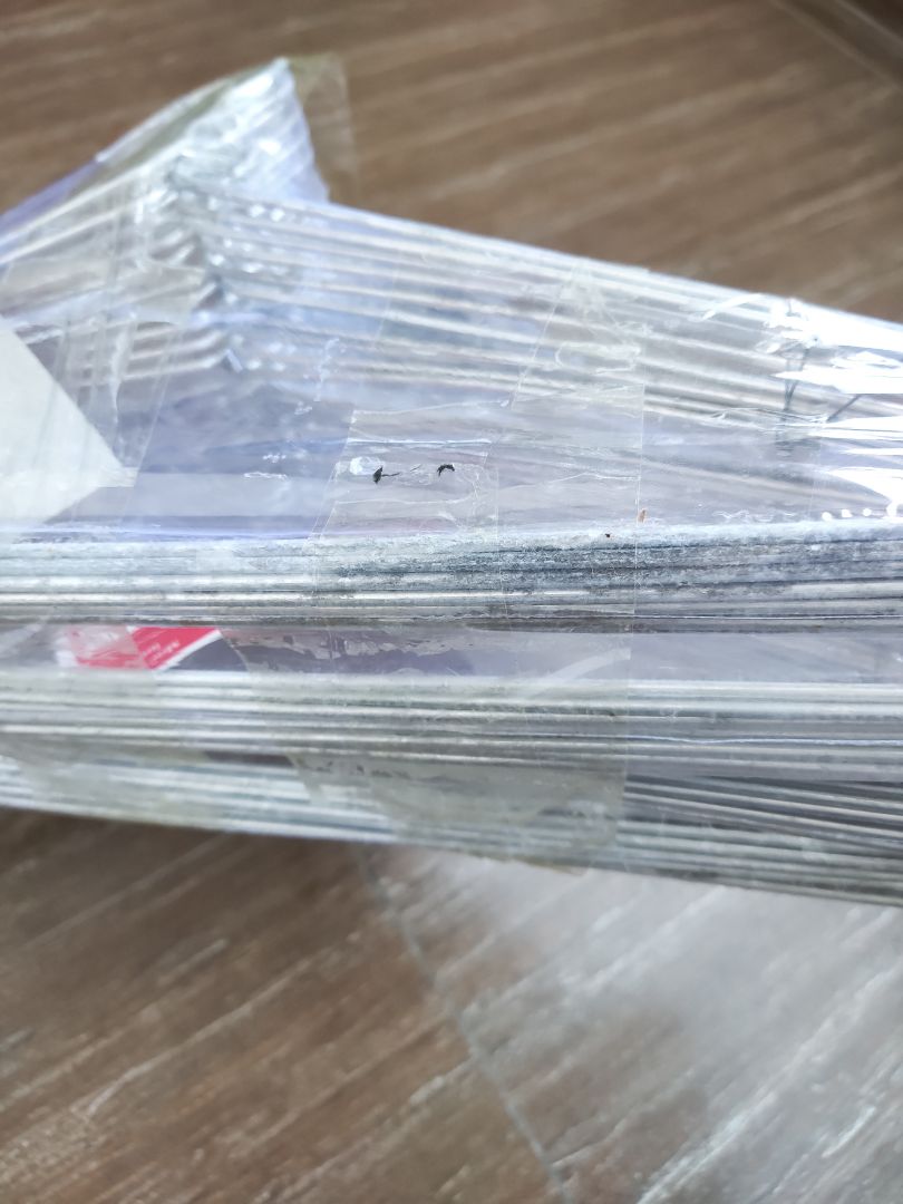 Sản phẩm chất lượng kém, vừa nhỏ vừa mỏng và đã bị oxy hoá, không đúng với hình quảng cáo. Có hình và video so sánh. Đề nghị tiki thu hồi lại giúp