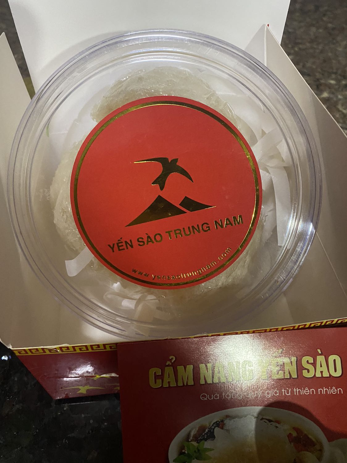 Mình đã nhận được hàng, hàng như mô tả sản phẩm, mình còn được tặng thêm 1 hộp đường phèn, sau này mình sẽ mua thêm