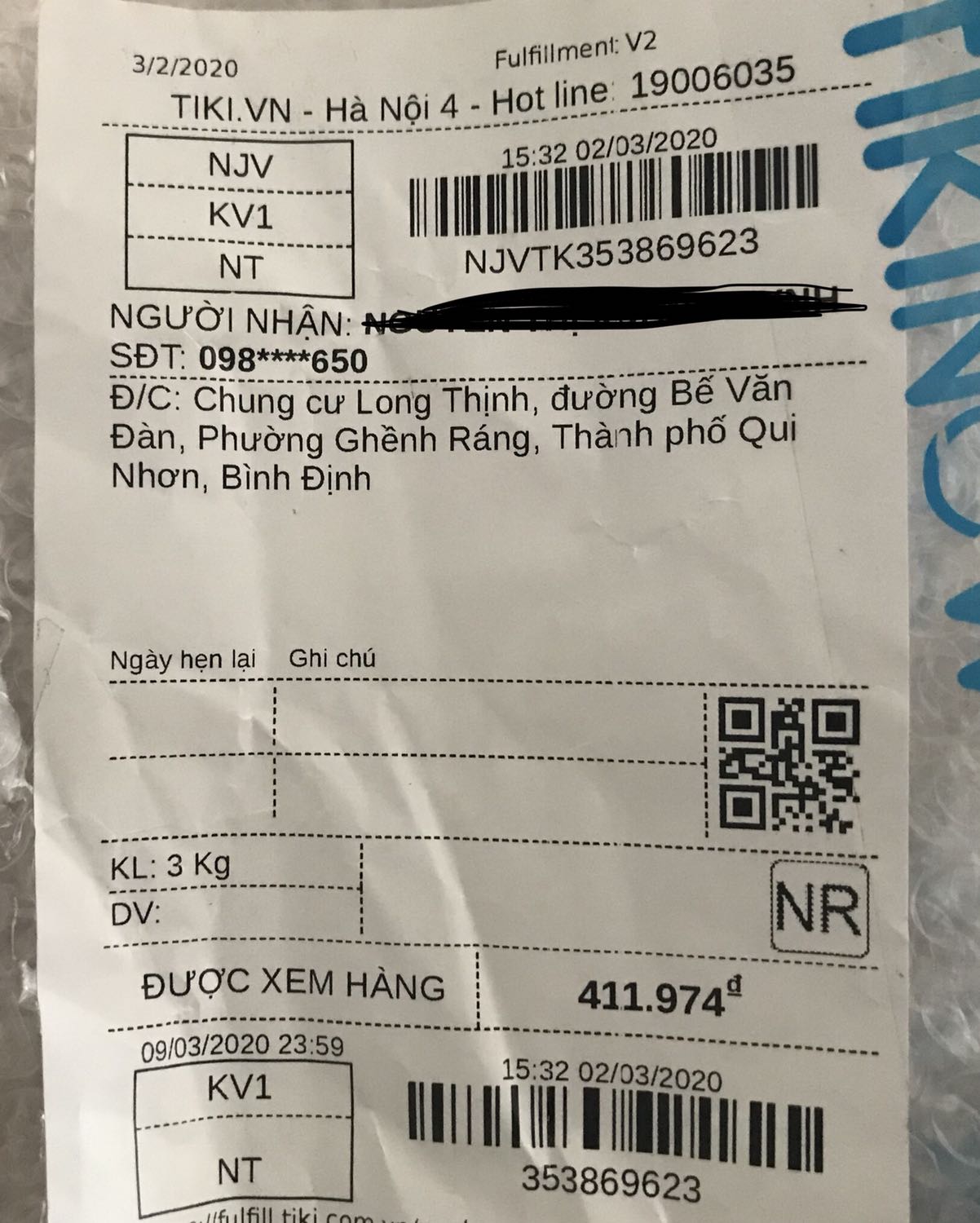 Mình đã đặt 2 hũ xay tiêu này chung với Kính thiên văn. Đơn hàng #353869623. Mĩnh đã nhận gói hàng hôm nay. Nó được bao bọc xốp rất kỹ và vì tin tưởng tiki nên thanh toán mà không kiểm tra số lượng đã nhận, về khui hàng chỉ có kính không có 2 hũ tiêu. Rất buồn và mất lòng tin dù giá trị không lớn. Mong tiki kiểm tra lại giúp vì sao?!