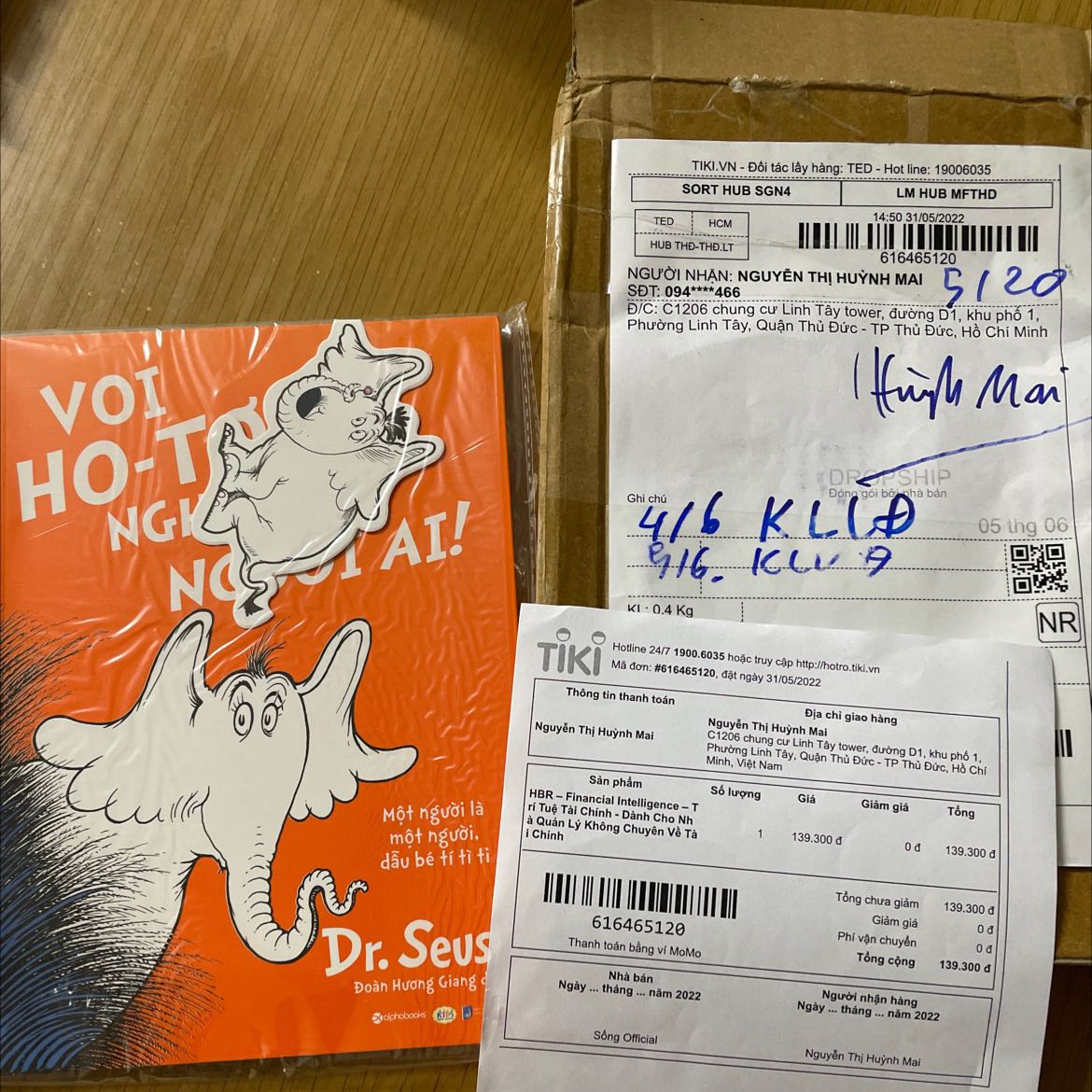 Không thể ngờ sau gần chục năm mua sách của tiki, hôm nay mình bị sự cố: mua cuốn “trí tuệ tài chính” nhưng nhận về cuốn sách thiếu nhi.