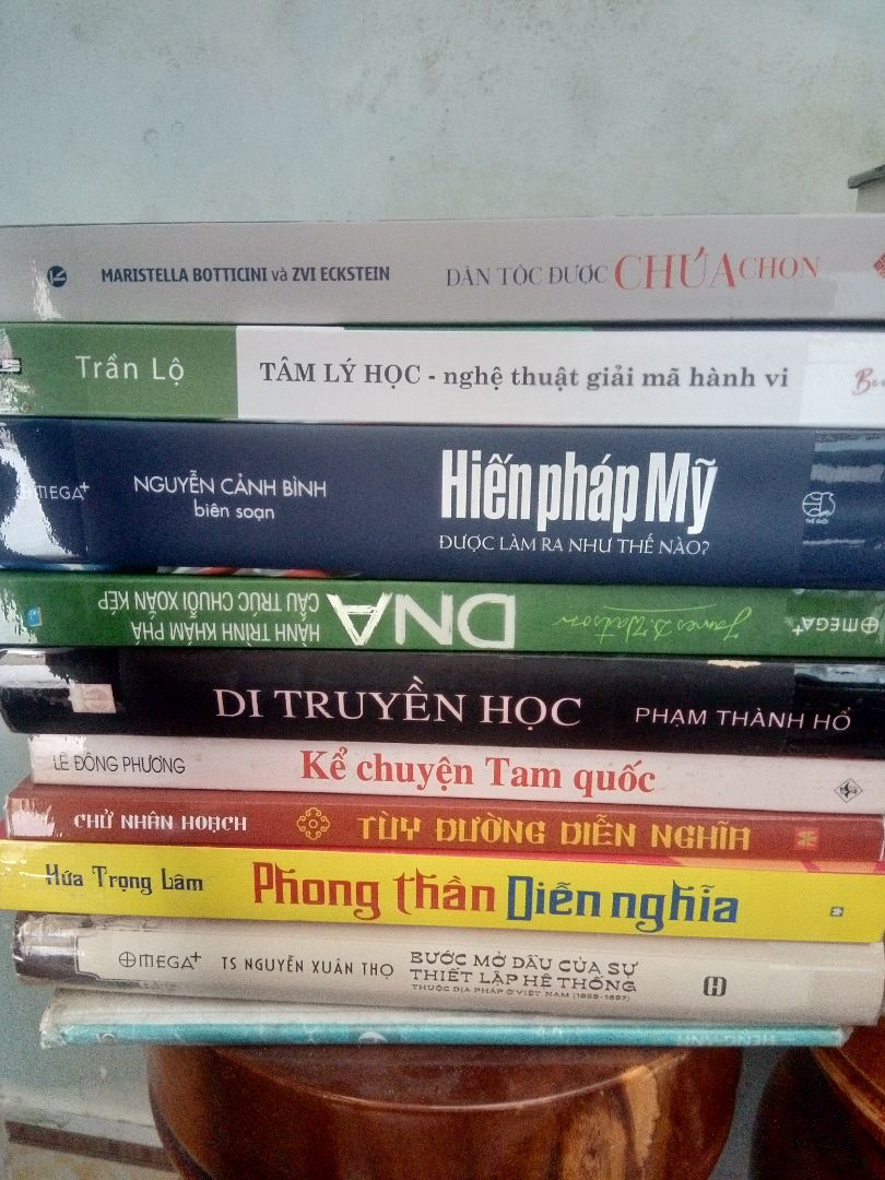 sách dày đồ sộ , kiến thức rộng phù hợp cho những người thích tìm hiểu lịch sử địa lý như mình . mặc dù có một số chỗ đi hơi tối nghĩa