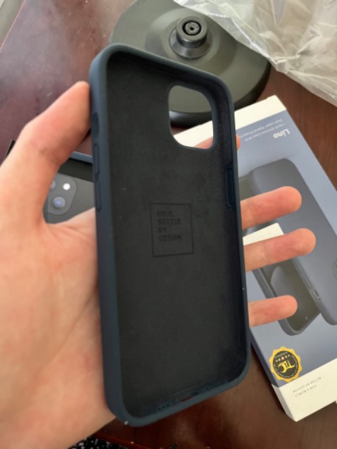 Hơi đắn đo lúc đầu do mức giá nhưng khi cầm thực tế mới thấy cái gì cũng có cái giá của nó. Xứng đáng với giá tiền.