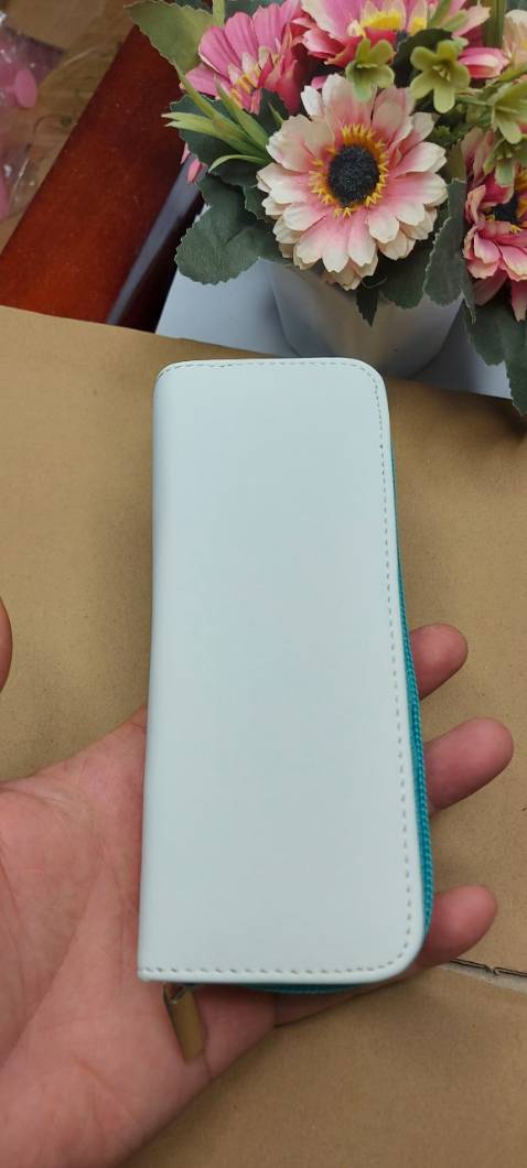 giao hàng nhanh, Đẹp và dễ thương, sp chất như nước cất. Cực kì ưng ý ❤️❤️❤️ đóng gói tốt k bị hư hại /-heart /-heart /-heart